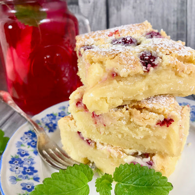 Blondies med vit choklad och hallon