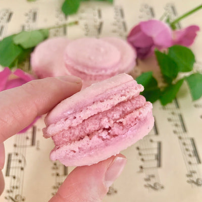 Lyxiga macarons med hallon