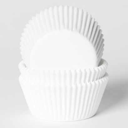 Förpackning med muffinsformar i vit färg