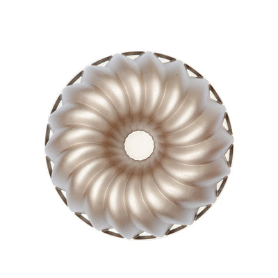 Sockerkaksform Carol 24 cm champagnefärgad non-stick aluminium ovanifrån