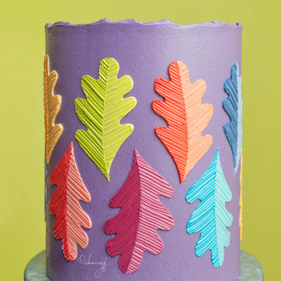 Tårta med smörkräm färgad av Colour mill's färg Violet