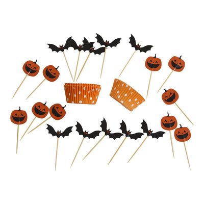 Muffinsformar med picks i halloweentema med pumpor och fladdermöss