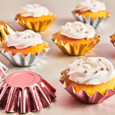 Metallic muffinsformar i guld, silver och roséguld