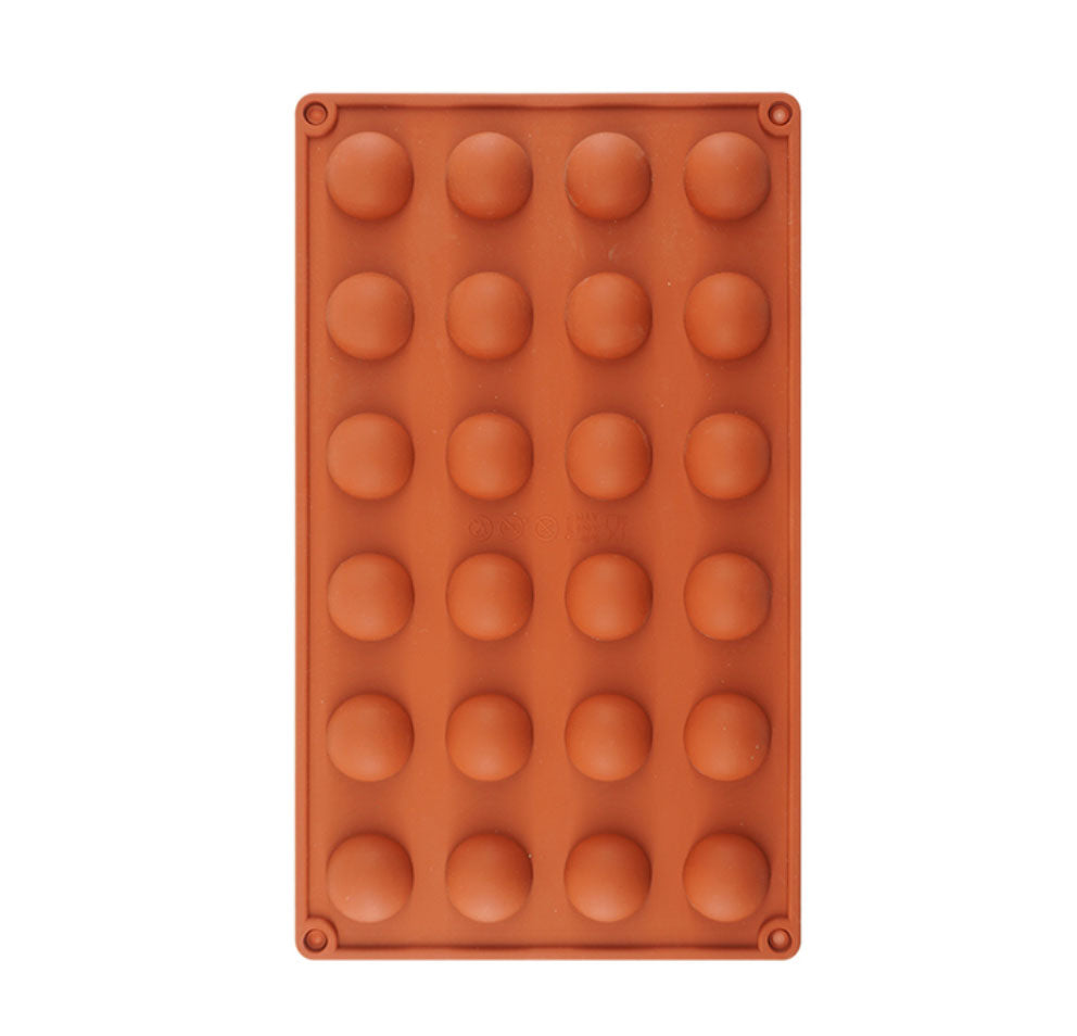 Rostbrun silikonform med 24 små runda halvsfärer för choklad, mousse eller bakverk.