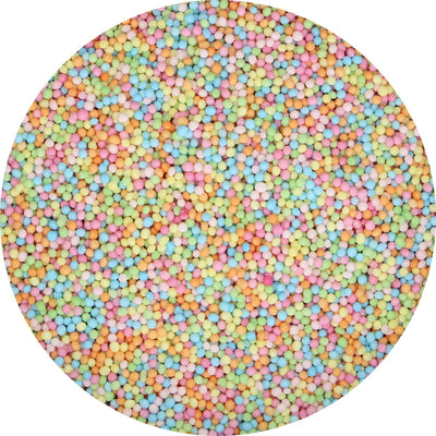 Strössel i form av pastellfärgade nonpareils