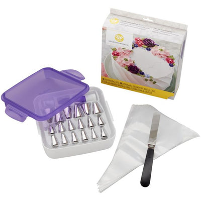 Tyllset Deluxe 46 delar Wilton. Komplett kit med rund-, stjärn-, kronblad- och lövtyllar samt tillbehör för tårtor och cupcakes